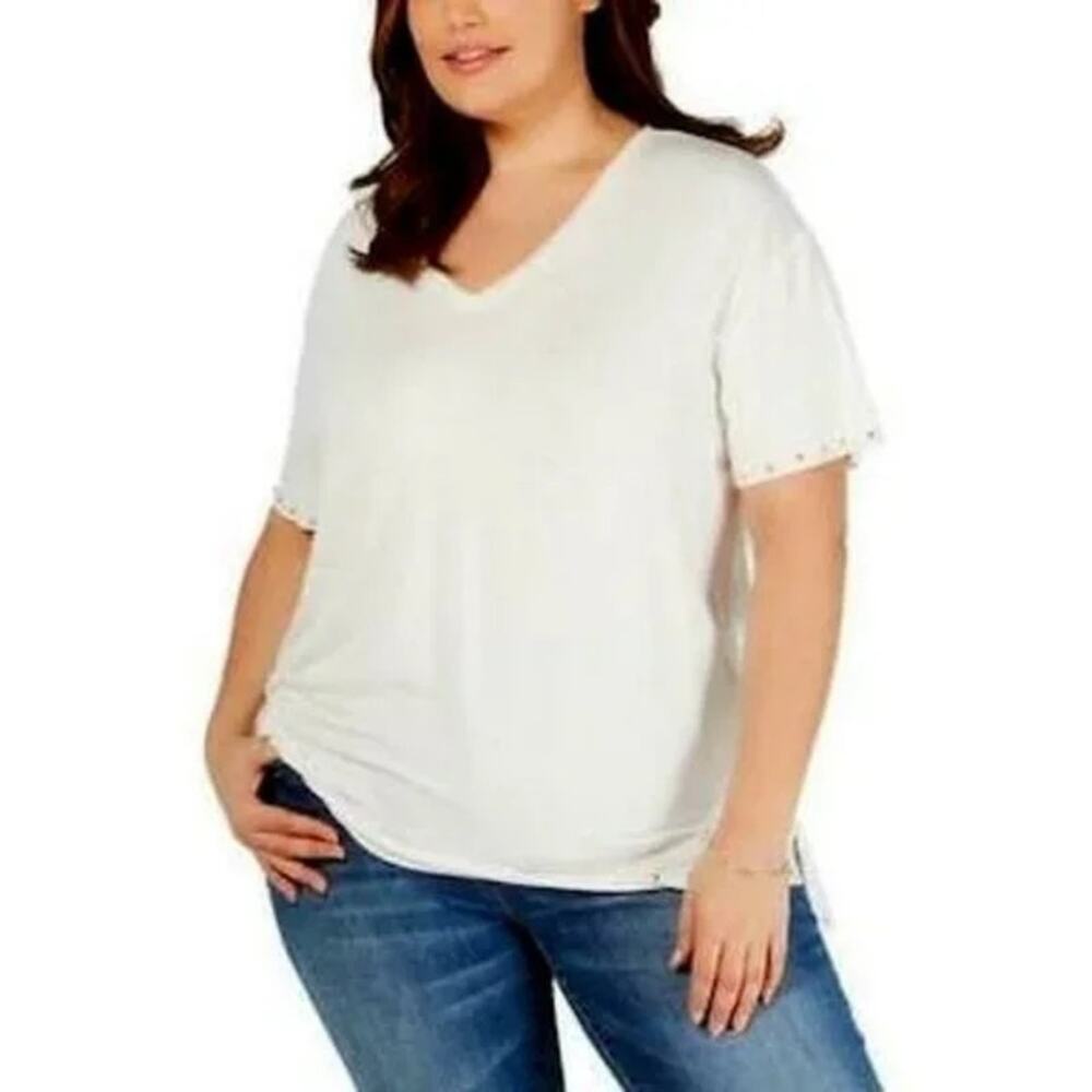 One A Women White/Cream Shirt Top 1X NEW V-neck Gold Stud Trim Short Sleeve Soft